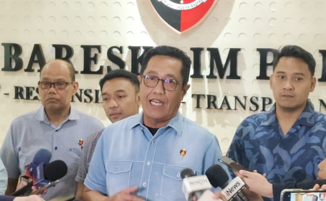 Bareskrim tetapkan sembilan tersangka kasus pagar laut di Bekasi Bareskrim tetapkan sembilan tersangka kasus pagar laut di Bekasi