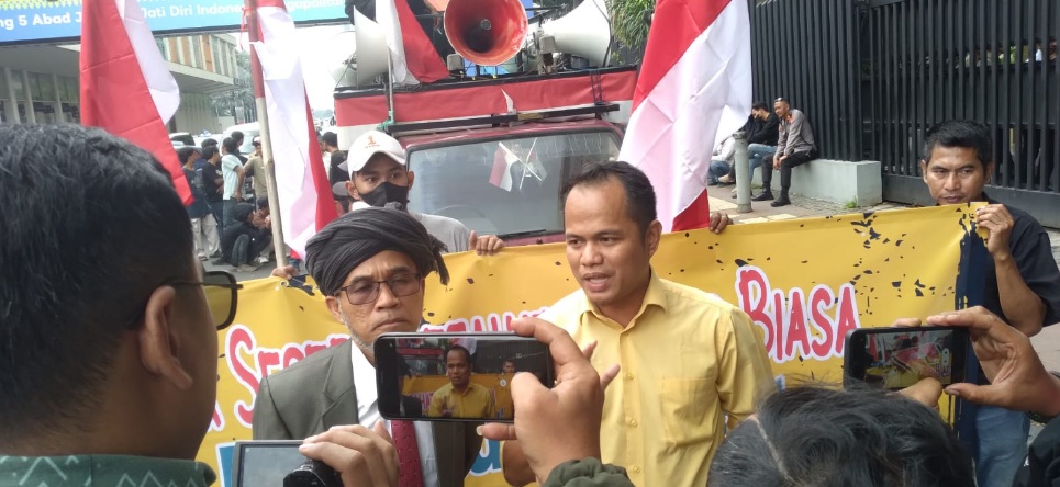 Gelar aksi, massa minta Bawaslu tindak pelaku rekayasa penangkapan cawabup Bengkulu Selatan Gelar aksi, massa minta Bawaslu tindak pelaku rekayasa penangkapan cawabup Bengkulu Selatan