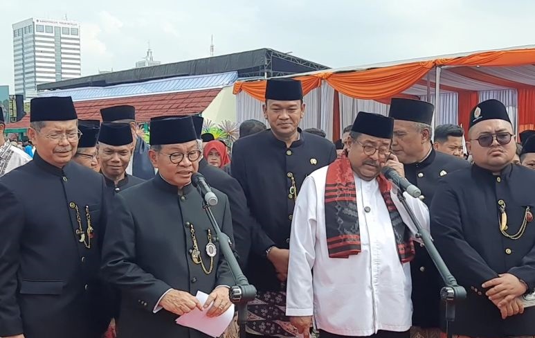 Lebaran Betawi juga diadakan sampai tingkat kota/kabupaten Lebaran Betawi juga diadakan sampai tingkat kota/kabupaten