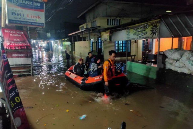 BNPB: Cuaca ekstrem picu banjir dan angin kencang di Bogor BNPB: Cuaca ekstrem picu banjir dan angin kencang di Bogor