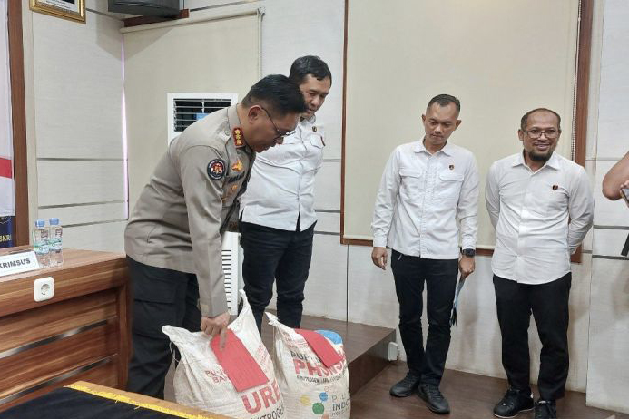 Polda Kalteng berhasil ungkap penyalahgunaan pupuk bersubsidi Polda Kalteng berhasil ungkap penyalahgunaan pupuk bersubsidi