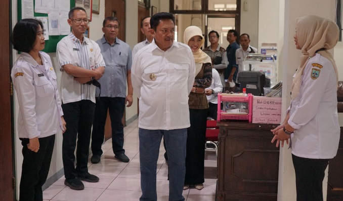 Wali Kota Salatiga pastikan pelayanan kesehatan selama lebaran berjalan baik Wali Kota Salatiga pastikan pelayanan kesehatan selama lebaran berjalan baik