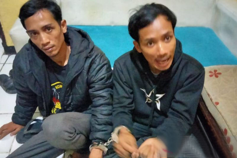 Polisi tangkap tiga orang pengedar uang palsu di selatan Cianjur Polisi tangkap tiga orang pengedar uang palsu di selatan Cianjur