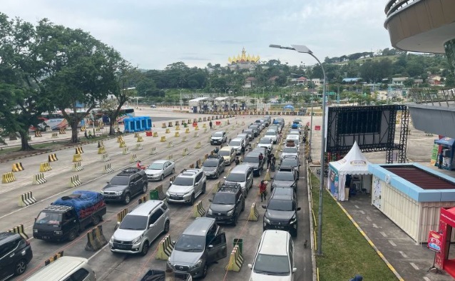 Arus milir Lebaran 2025 mulai terlihat di Pelabuhan Bakauheni Arus milir Lebaran 2025 mulai terlihat di Pelabuhan Bakauheni
