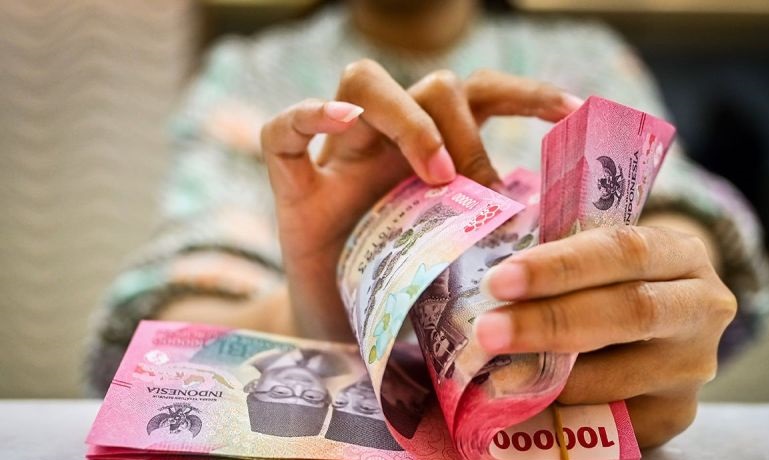 Rupiah pada Senin pagi melemah jadi Rp16.904 per dolar AS Rupiah pada Senin pagi melemah jadi Rp16.904 per dolar AS