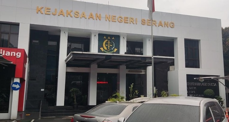 Sepuluh orang perwakilan Puskesmas se-Kota Serang dipanggil pihak Kejari Serang Sepuluh orang perwakilan Puskesmas se-Kota Serang dipanggil pihak Kejari Serang