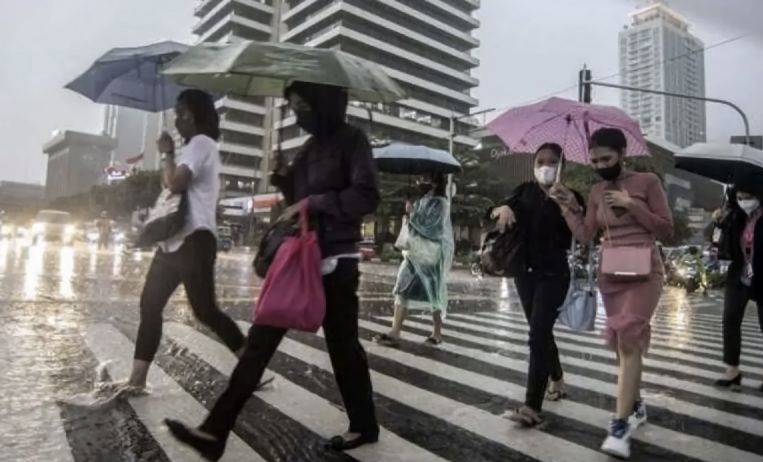 BMKG: Mayoritas wilayah Indonesia berawan-hujan pada Jumat