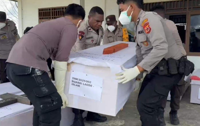 Total 15 jenazah penambang di Yahukimo telah dievakuasi, 12 diserahkan ke keluarga Total 15 jenazah penambang di Yahukimo telah dievakuasi, 12 diserahkan ke keluarga