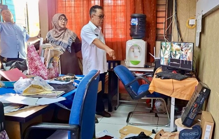 SDN Bakti Jaya kemalingan, alat elektronik senilai Rp30 juta raib dicuri SDN Bakti Jaya kemalingan, alat elektronik senilai Rp30 juta raib dicuri