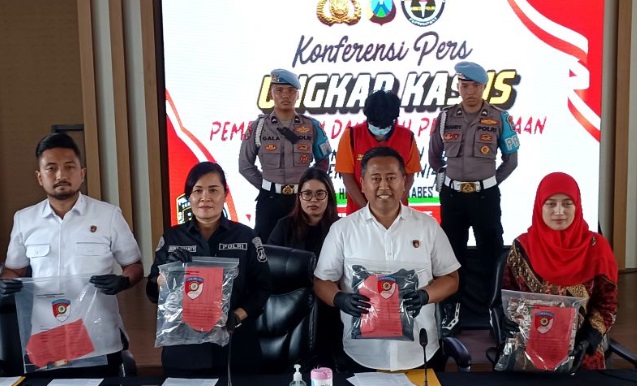 Polisi ungkap motif anak bunuh ayah kandung di Surabaya Polisi ungkap motif anak bunuh ayah kandung di Surabaya