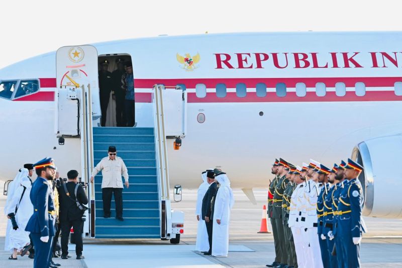 Presiden Prabowo tiba di Abu Dhabi dijadwalkan bertemu Presiden MBZ Presiden Prabowo tiba di Abu Dhabi dijadwalkan bertemu Presiden MBZ