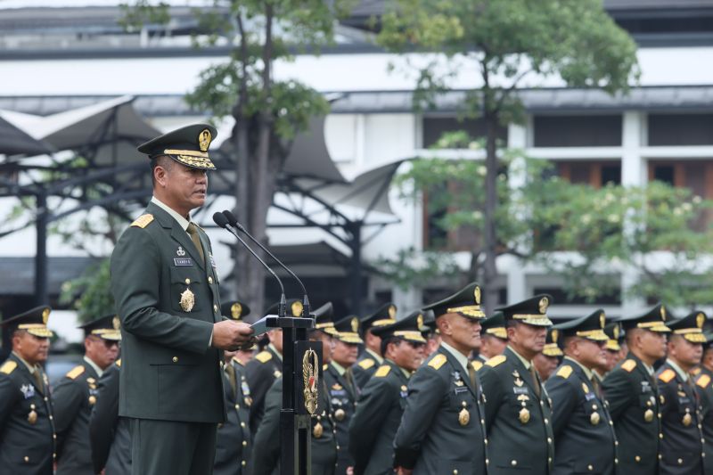KSAD minta perwira remaja jaga kehormatan dan nama baik TNI AD KSAD minta perwira remaja jaga kehormatan dan nama baik TNI AD