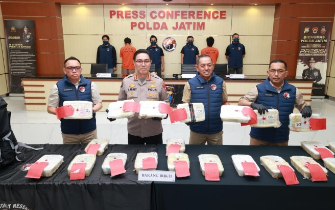 Polda Jatim ungkap peredaran 21 kg sabu senilai Rp22 miliar Polda Jatim ungkap peredaran 21 kg sabu senilai Rp22 miliar