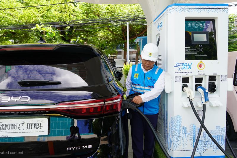 PLN Sulselrabar: Transaksi penjualan SPKLU naik 300 persen