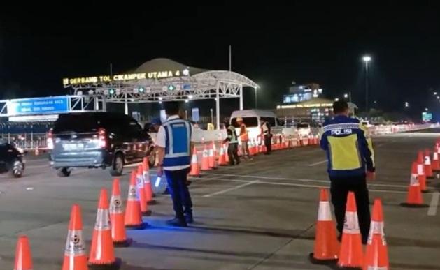 Diskresi Kepolisian, contraflow di Tol Japek arah Jakarta dihentikan Diskresi Kepolisian, contraflow di Tol Japek arah Jakarta dihentikan
