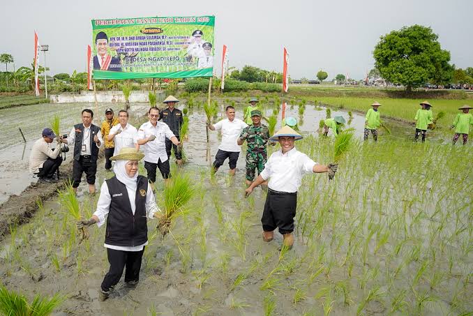 Gubernur Khofifah: Komitmen wujudkan kedaulatan pangan di Jawa Timur Gubernur Khofifah: Komitmen wujudkan kedaulatan pangan di Jawa Timur