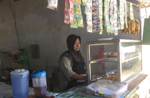 Dibantu BAZNAS, pendapatan warung nasi Santi raup Rp10 juta per bulan Dibantu BAZNAS, pendapatan warung nasi Santi raup Rp10 juta per bulan