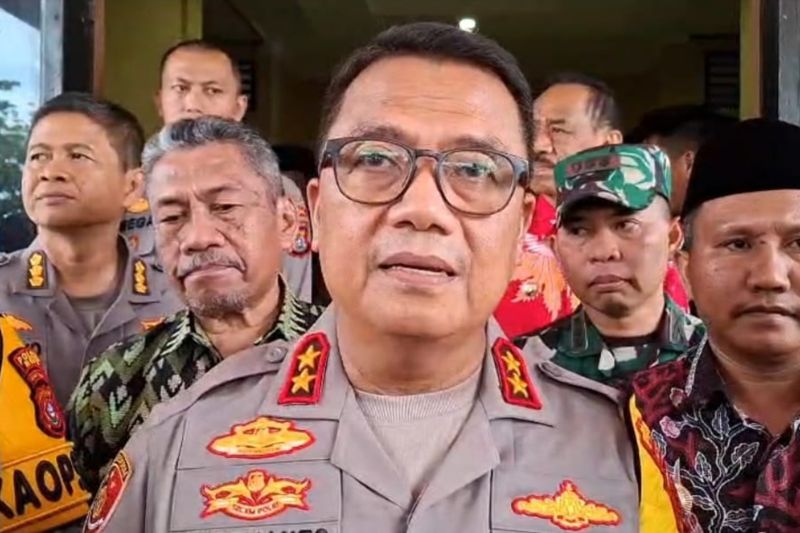 Polres Muna tetapkan 6 warga tersangka pengeroyokan polisi di Mubar Polres Muna tetapkan 6 warga tersangka pengeroyokan polisi di Mubar