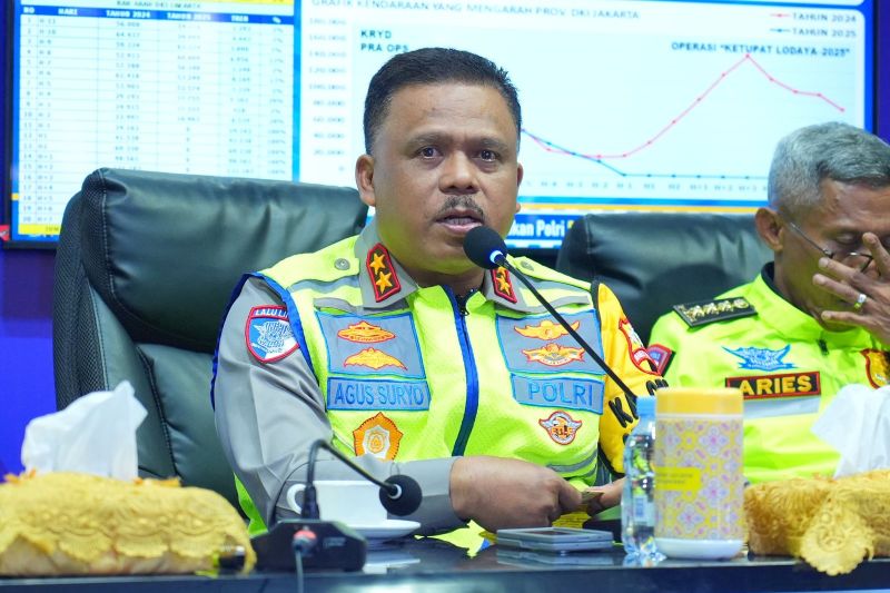 Korlantas Polri resmi tutup one way nasional untuk arus balik Korlantas Polri resmi tutup one way nasional untuk arus balik
