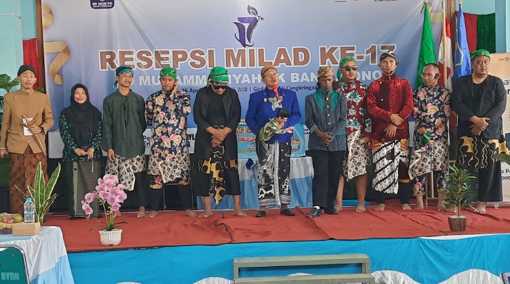 Milad ke-17 SD MPKÂ angkat tradisi kesenian lokal Milad ke-17 SD MPKÂ angkat tradisi kesenian lokal