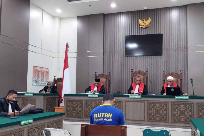 Hakim vonis pengedar 1,1 kilogram sabu-sabu selama 19 tahun penjara Hakim vonis pengedar 1,1 kilogram sabu-sabu selama 19 tahun penjara