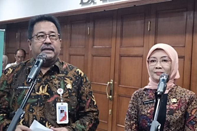 Wagub Rano pertimbangkan naik angkutan umum tiga kali sepekan