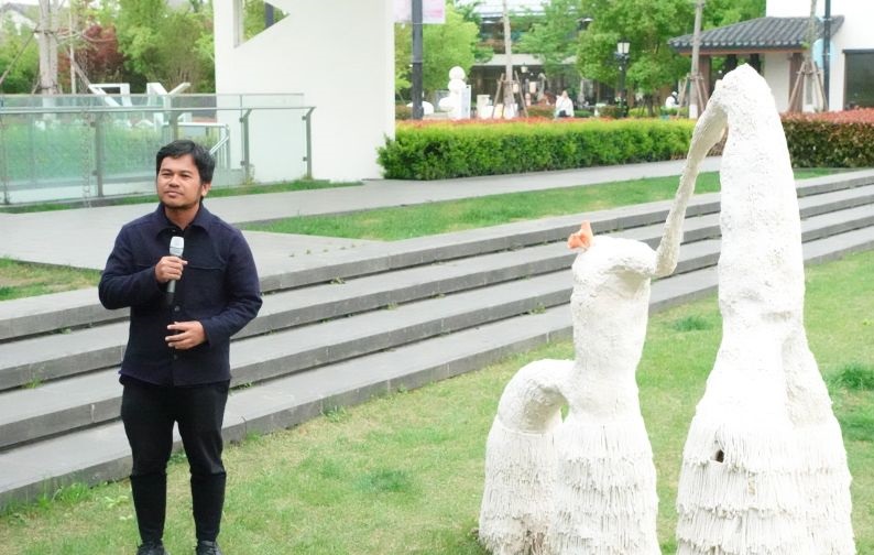 Seniman Indonesia pamerkan karya patung dari jamur di Shanghai
