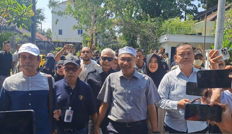 Jokowi pertimbangkan bawa persoalan ijazah ke ranah hukum Jokowi pertimbangkan bawa persoalan ijazah ke ranah hukum