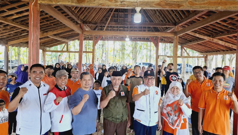 Ratusan kader PKS Salatiga antusias ikuti halal bihalal dan outbound Ratusan kader PKS Salatiga antusias ikuti halal bihalal dan outbound