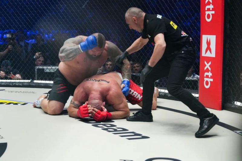 Eddie Hall minta maaf kepada Pudzianowski atas kontrovesi laga KSW 105 Eddie Hall minta maaf kepada Pudzianowski atas kontrovesi laga KSW 105