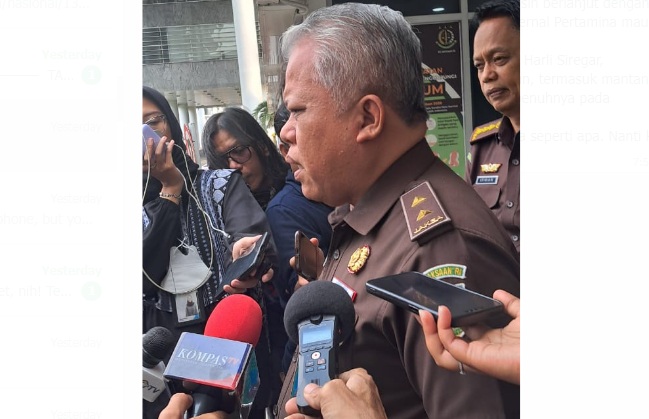 Usut dugaan korupsi minyak Pertamina, Kejagung bakal panggil mantan menteri? Usut dugaan korupsi minyak Pertamina, Kejagung bakal panggil mantan menteri?Â