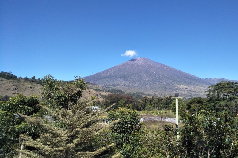 Balai TNGR ingatkan wisatawan patuhi SOP pendakian Gunung Rinjani