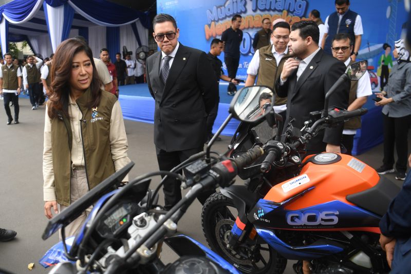 DPR apresiasi Kemkomdigi & opsel jaga konektivitas aman di Mudik 2025 DPR apresiasi Kemkomdigi & opsel jaga konektivitas aman di Mudik 2025