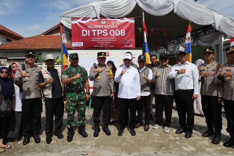 Wakapolda memantau secara menyeluruh PSU Kabupaten Serang Wakapolda memantau secara menyeluruh PSU Kabupaten Serang