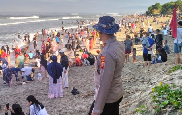 Polres Garut-Jabar gencarkan patroli pengamanan wisata pantai Polres Garut-Jabar gencarkan patroli pengamanan wisata pantai