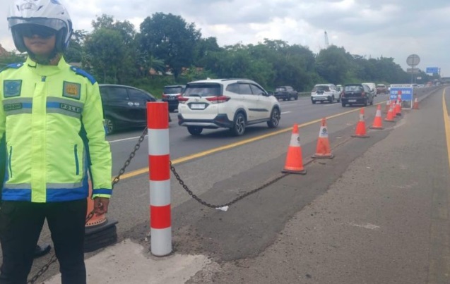 Diskresi Kepolisian, contraflow dihentikan di Tol Japek arah Cikampek Diskresi Kepolisian, contraflow dihentikan di Tol Japek arah Cikampek