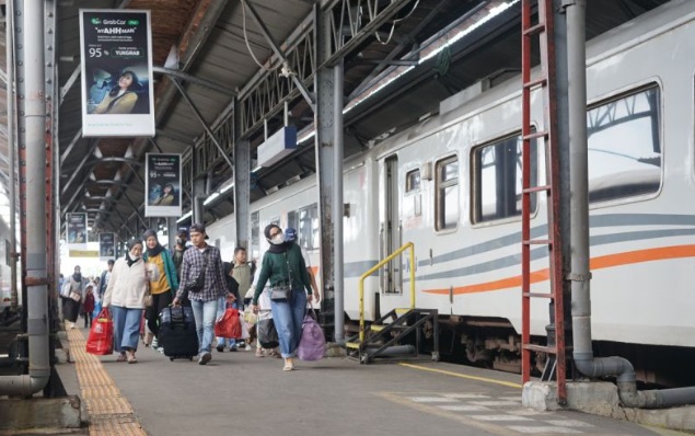 KAI perkirakan puncak arus balik di Daop Semarang terjadi di 6 April KAI perkirakan puncak arus balik di Daop Semarang terjadi di 6 April