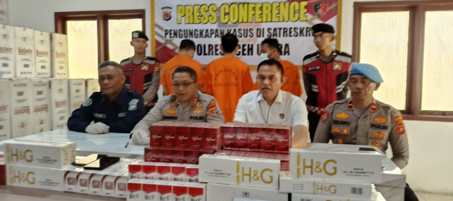 Polisi gagalkan peredaran ratusan dus rokok ilegal, tiga tersangka diamankan Polisi gagalkan peredaran ratusan dus rokok ilegal, tiga tersangka diamankan