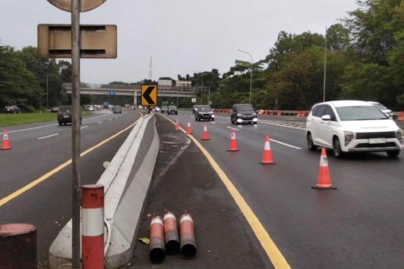 Tol Jagorawi arah Puncak diberlakukan sistem contraflow hari ini Tol Jagorawi arah Puncak diberlakukan sistem contraflow hari ini