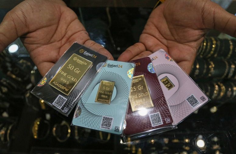 Harga emas di Pegadaian kompak turun hingga Rp11.000 pada Sabtu Harga emas di Pegadaian kompak turun hingga Rp11.000 pada Sabtu