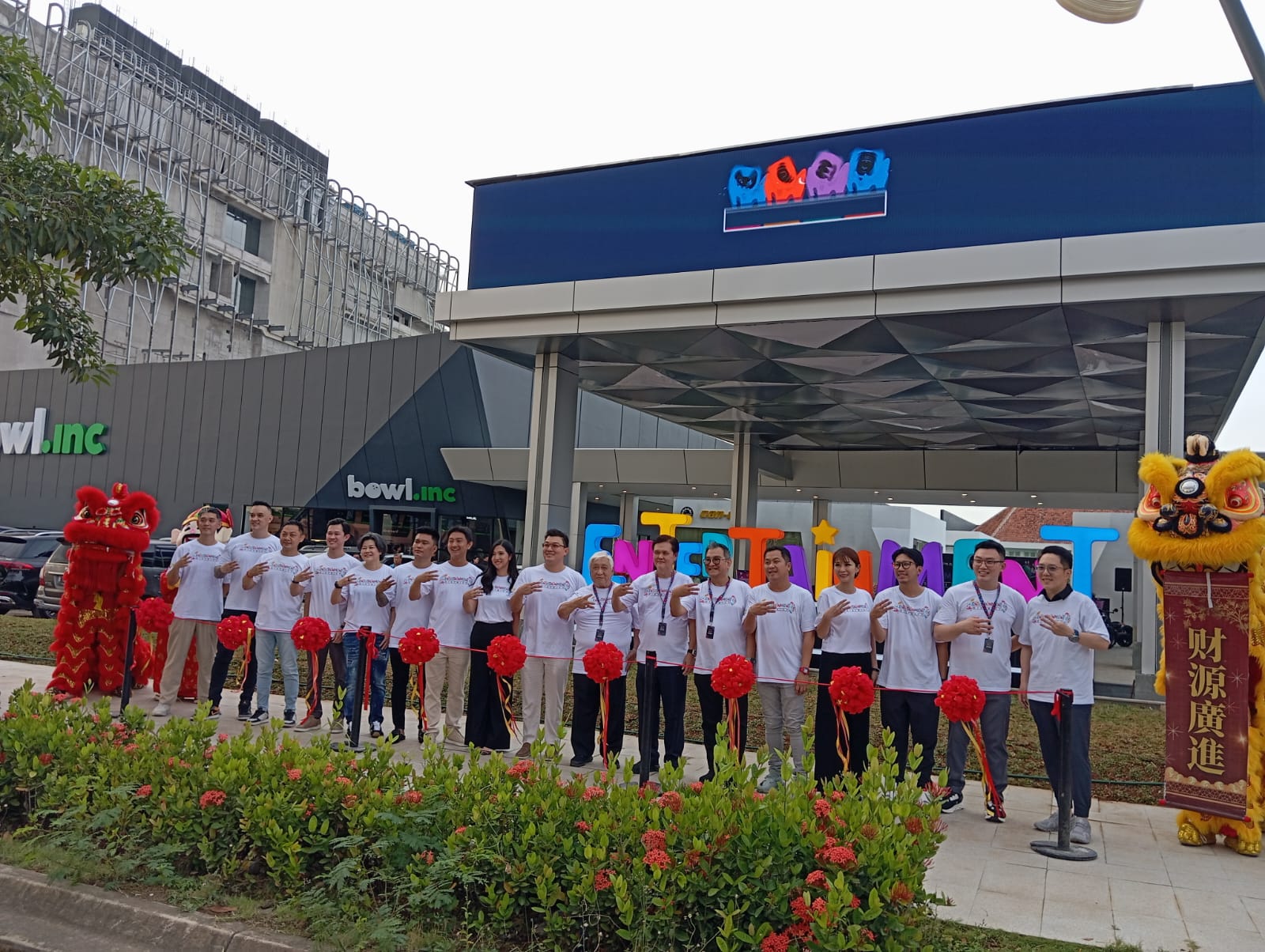 Entertainment District PIK2 resmi dibuka menjadi tempat destinasi wisata baru di Indonesia Entertainment District PIK2 resmi dibuka menjadi tempat destinasi wisata baru di Indonesia