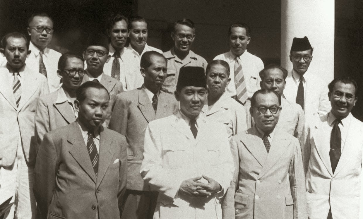 15 April 1950: Negara Indonesia Timur melebur ke dalam NKRI 15 April 1950: Negara Indonesia Timur melebur ke dalam NKRI