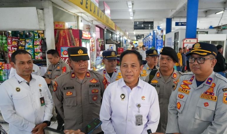 Kemenko Polkam pastikan layanan publik optimal selama libur Idul Fitri Kemenko Polkam pastikan layanan publik optimal selama libur Idul Fitri