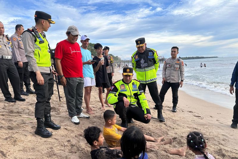 Kapolda Banten imbau masyarakat Anyer soal one way arah Jakarta