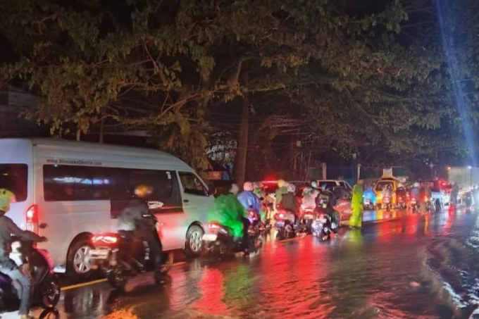 BPBD Cianjur: Tiga kecamatan di Cianjur diterjang banjir BPBD Cianjur: Tiga kecamatan di Cianjur diterjang banjir