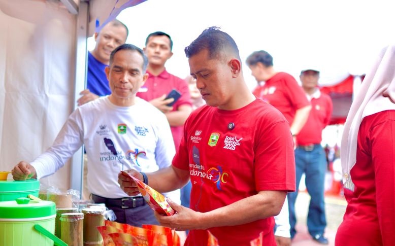 Pemkab Solok bantu pasarkan produk UMKM saat perayaan HUT ke-112 Pemkab Solok bantu pasarkan produk UMKM saat perayaan HUT ke-112