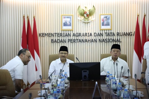 Gus Ipul-Nusron Wahid bahas percepatan sertifikasi lahan SR