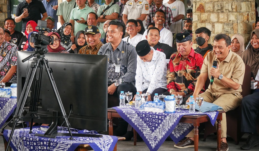Pemudik uangnya habis, ngadu ke Gubernur Jateng
