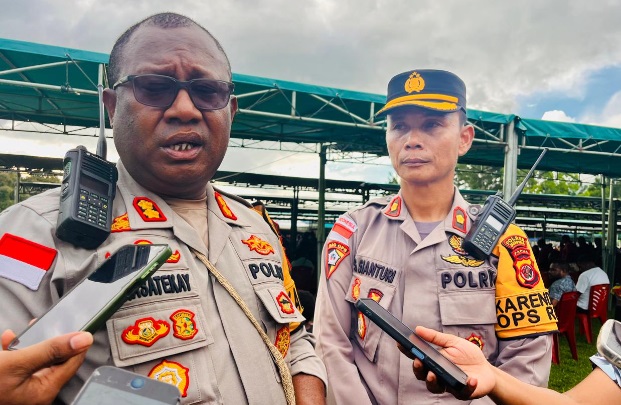 Polisi minta warga tidak mabuk pada acara bakar batu Gubernur Papua Pegunungan Polisi minta warga tidak mabuk pada acara bakar batu Gubernur Papua Pegunungan