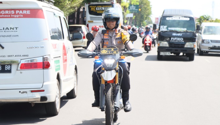 Pastikan kelancaran arus balik lebaran, Kapolres Kediri Kota turun pantau wilayah perbatasan Pastikan kelancaran arus balik lebaran, Kapolres Kediri Kota turun pantau wilayah perbatasan